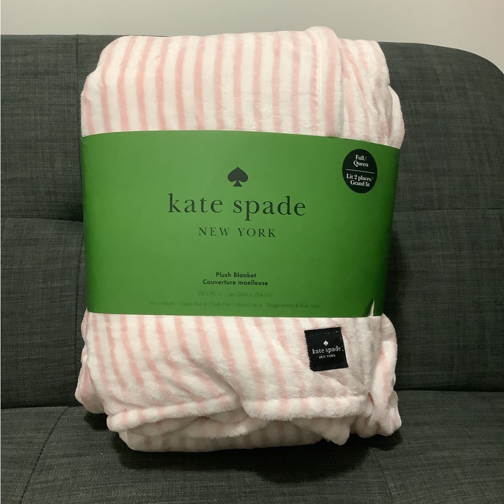 Kate Spade,QUEEN,  Soft Pink Striped with spread hearts ❤️  Blanket.
